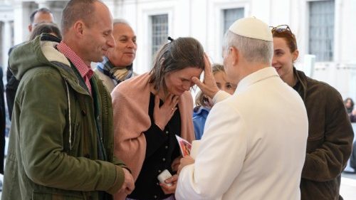 A família de Lucia Aloysia Heiden, uma jovem de quinze anos morta no tiroteio em uma escola secundária em Graz, em junho passado