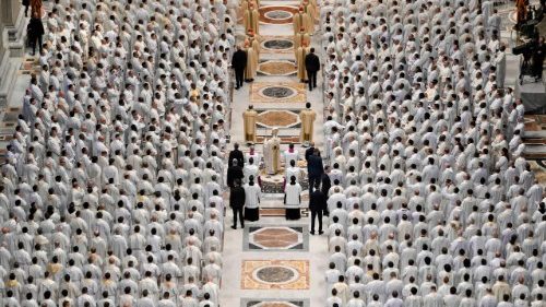 Svećenici na Misi posvete ulja koju je na Veliki četvrtak predvodio papa Lav XIV.