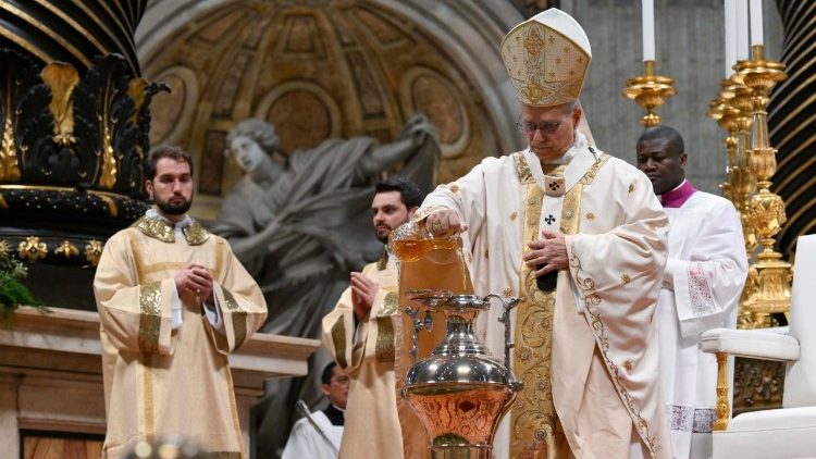 Papa Leon al XIV-lea la Sfânta Liturghie a Crismei, în Bazilica Sfântul Petru (Joia Sfântă, 2 aprilie 2026)