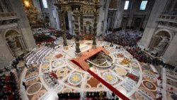 Bei der Liturgie im Petersdom