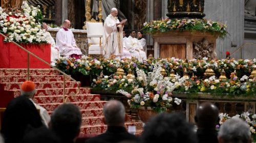 Leone XIV alla veglia pasquale: Ges&ugrave; &egrave; risorto, diamo vita a un mondo nuovo, di pace e unit&agrave;