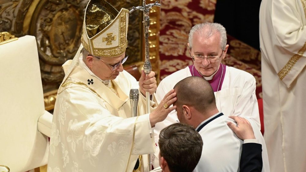 4 aprilie 2026: Vigilia pascală cu Leon al XIV-lea în bazilica San Pietro