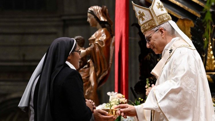 Missa do S&aacute;bado Santo na Bas&iacute;lica de S&atilde;o Pedro