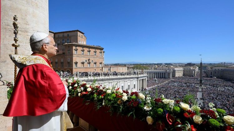 Påve Leo XIV  vid Urbi et Orbi 