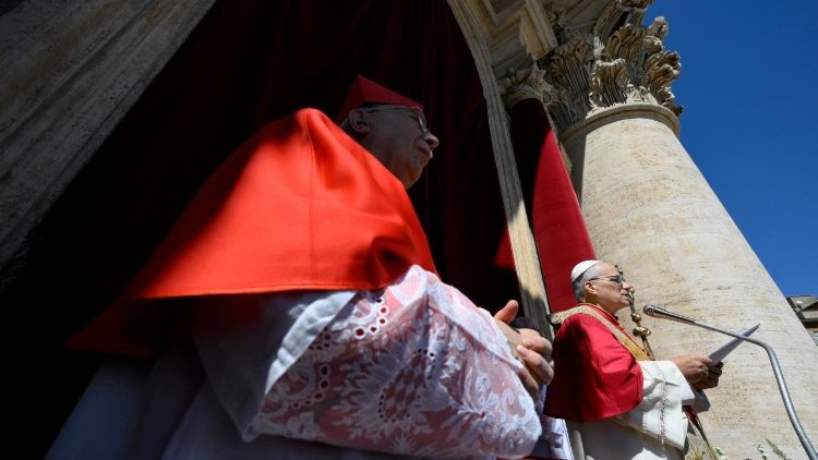 Papst Leo XIV. beim Urbi et Orbi