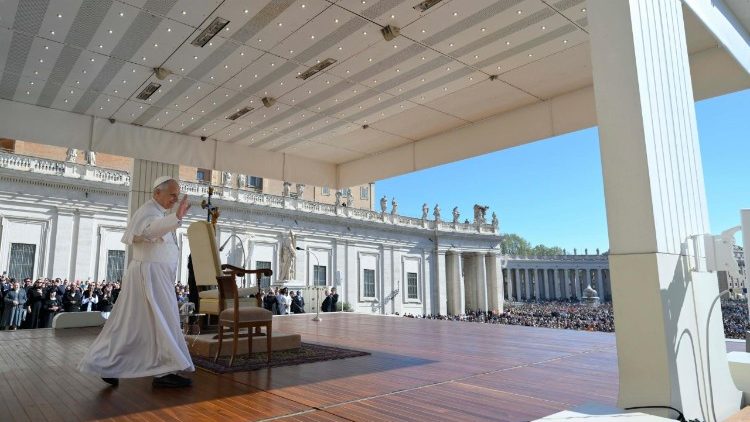 האפיפיור ליאו בקבלת הקהל