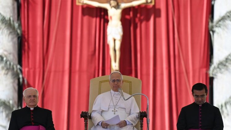 Papa Leone XIV durante l'udienza generale del mercoledì in Piazza San Pietro