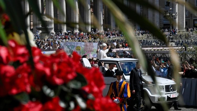 Utakatifu na Mashauri ya Kiinjili Ndani ya Kanisa