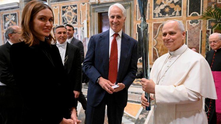 Папата с атлетите от Олимпийските и Параолимпийските зимни игри