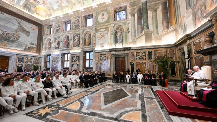 Папата с атлетите от Олимпийските и Параолимпийските зимни игри