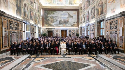 സാമ്പത്തികനീതിയും തൊഴിലവസരങ്ങളും ഉറപ്പാക്കാൻ തൊഴിൽമേഖലയിൽ ഉത്തരവാദിത്വമുള്ളവർ തയ്യാറാകണം: ലിയോ പതിനാലാമൻ പാപ്പാ