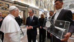 Taasisi ya Kitaifa ya Usalama wa Jamii (INPS) ndiyo taasisi kuu ya hifadhi ya jamii katika mfumo wa pensheni ya umma nchini Italia. 