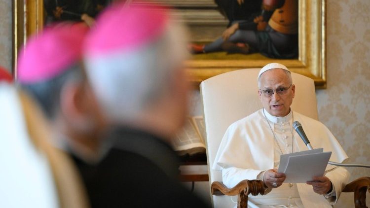 Il Papa con i membri del Sinodo della Chiesa di Baghdad dei Caldei