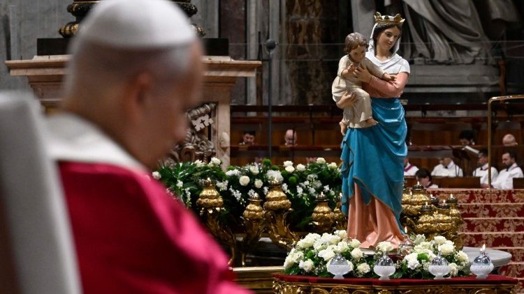 البابا: لكل فرد منا مكانه في فسيفساء السلام!