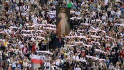 في كلمته بعد تلاوة صلاة "افرحي يا ملكة السماء" البابا يجدد نداءه من أجل وقف الحرب في أوكرانيا ولبنان والسودان