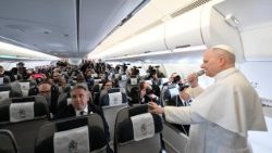 2026.04.13 Viaggio Apostolico in Algeria - Trasferimento Roma Algeri e Cerimonia di benvenuto