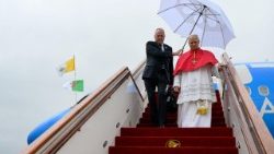 2026.04.13 Viaggio Apostolico in Algeria - Trasferimento Roma Algeri e Cerimonia di benvenuto