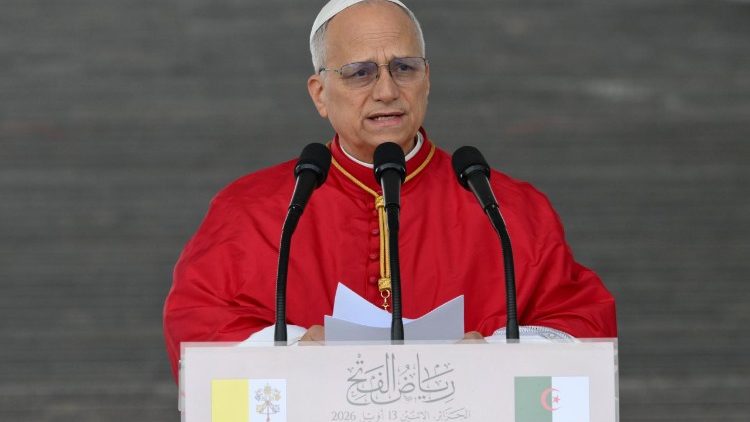 Papież rozpoczął swoje wystąpienie od sł&oacute;w: „Pok&oacute;j wam wszystkim!”