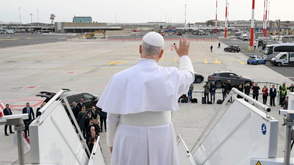 2026.04.13 Viaggio Apostolico in Algeria-Camerun-Angola e Guinea Equatoriale - Partenza da Fiumicino