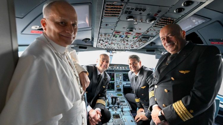 Đức Th&aacute;nh Cha bắt đầu viếng thăm 4 nước ch&acirc;u Phi