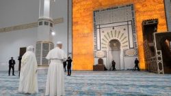 2026.04.13 Viaggio Apostolico in Algeria - Visita alla Grande Moschea