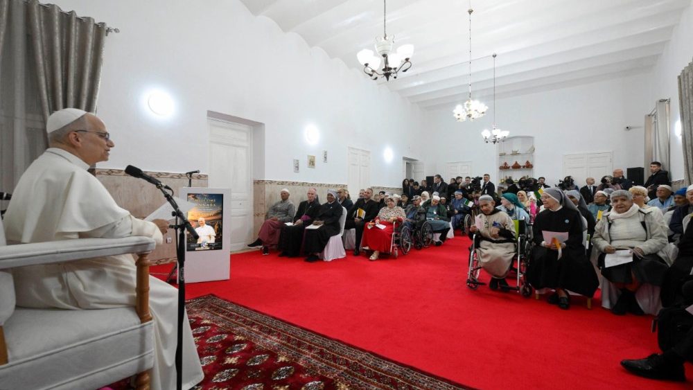 2026.04.14 Viaggio Apostolico in Algeria - Visita alla Casa di accoglienza per anziani