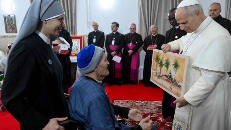 Papież w domu opieki w Annabie