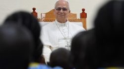 2026.04.15 Viaggio Apostolico in Camerun - Visita allâ  Orfanotrofio Ngul Zamba