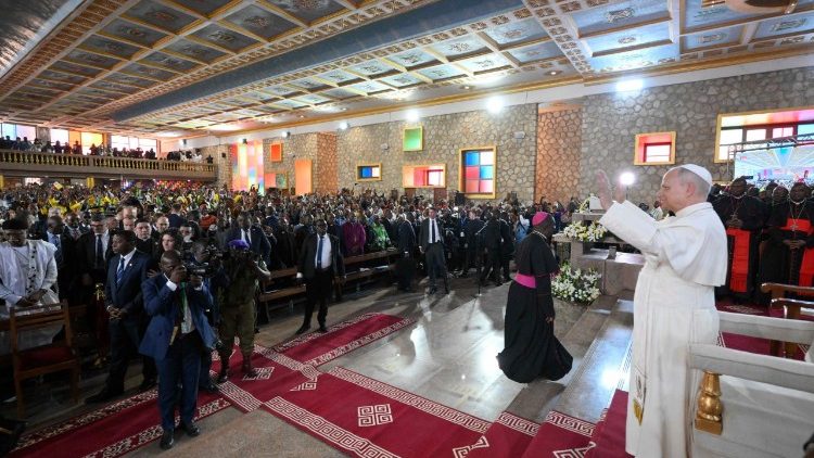 Papež v katedr&aacute;le sv. Josefa v Bamendě, 16. dubna 2026