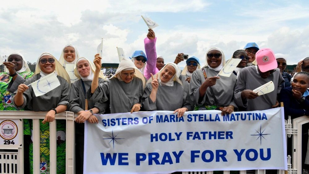 Mše na letišti v Bamendě, 16. 4. 2026