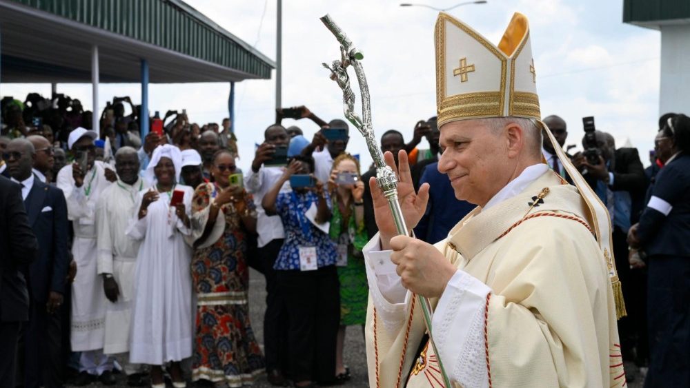 Mše na stadionu Japoma v Douale, 17. 4. 2026