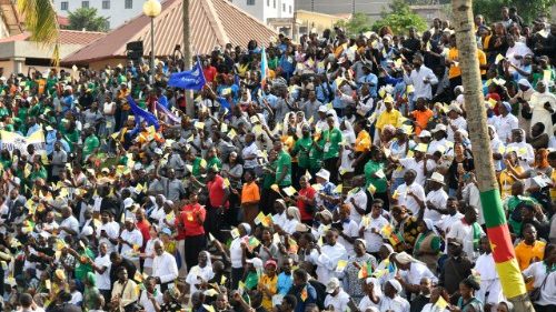 Papst Leo bei Katholischer Uni in Kamerun: Pl&auml;doyer f&uuml;r Dialog, Moral, Gerechtigkeit