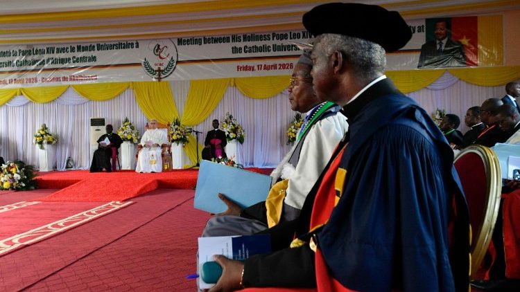 Bei der Begegnung in der Katholischen Universit&auml;t von Zentralafrika