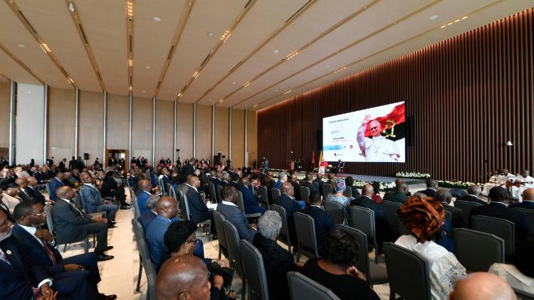 2026.04.18 Viaggio Apostolico in Angola - Incontro con le Autorita', la Societa' Civile e il Corpo Diplomatico