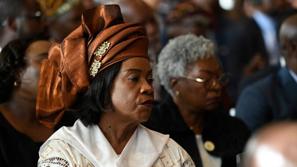 Rencontre du Pape avec les autorités, les représentants de la société civile et la corps diplomatique au Palais présidentiel de Luanda, le 18 avril. 