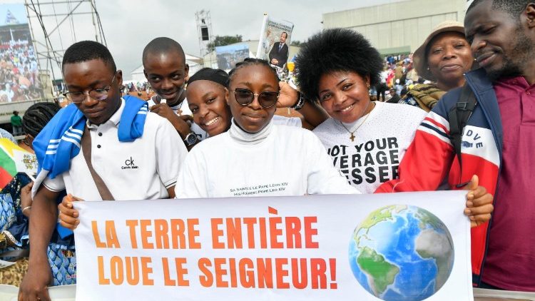 Ilustrační záběry ze mše v Yaoundé