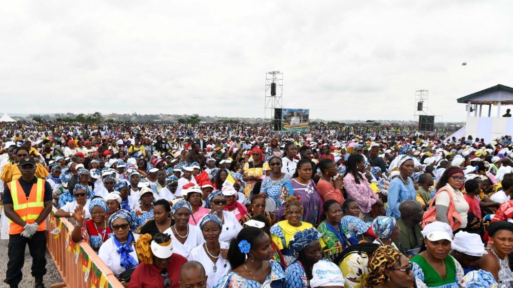 Mše na letišti Yaoundé-Ville, 18. 4. 2026