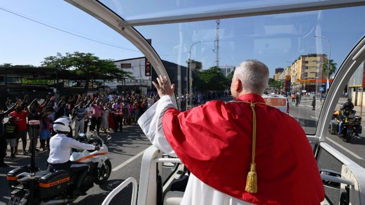 Cesta z letiště do prezidentsk&eacute;ho pal&aacute;ce