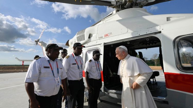 Cesta helikopt&eacute;rou do Muximy, 19. 4. 2026