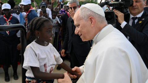 Tydzień Papieża w Afryce: Żywa wiara i miłość, nie magia i wojny