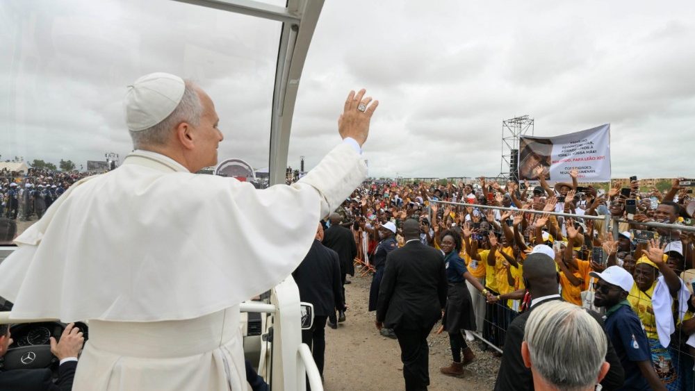 Leon al XIV-lea la Sfânta Liturghie de la Luanda, în Angola, duminică 19 aprilie 2026
