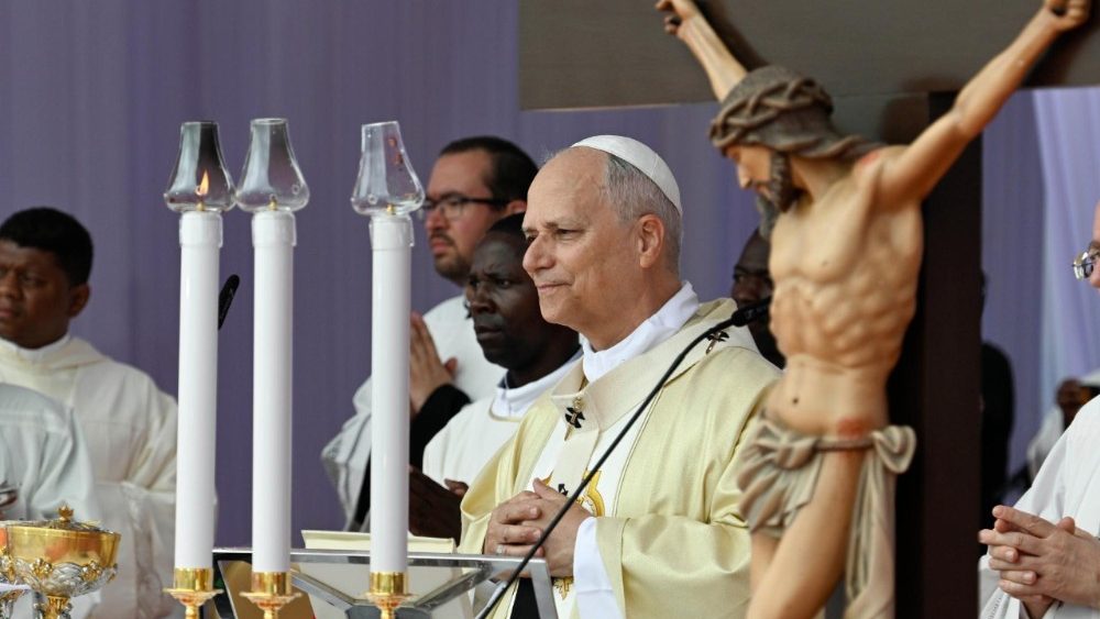 Mše svatá na pláni Kilamba na předměstí Luandy, 19. 4. 2026