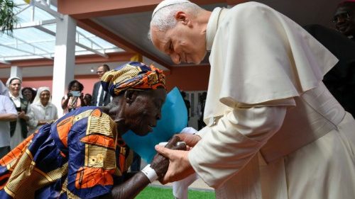 El Papa: Escuchar a las personas mayores, custodian la sabidur&iacute;a de un pueblo
