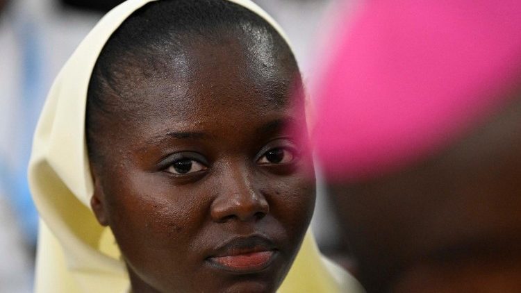 Los j&oacute;venes rostros de Angola 