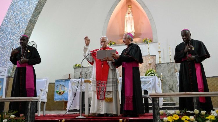 Le&oacute;n XIV en la parroquia de Nuestra Se&ntilde;ora de F&aacute;tima en Luanda, en el encuentro con la Iglesia angole&ntilde;a