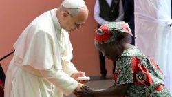 2026.04.20 Viaggio Apostolico in Angola - Visita alla Casa di accoglienza per anziani