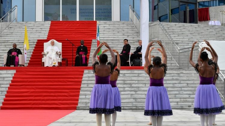 Une chor&eacute;graphie de jeunes pour accueillir le Pape