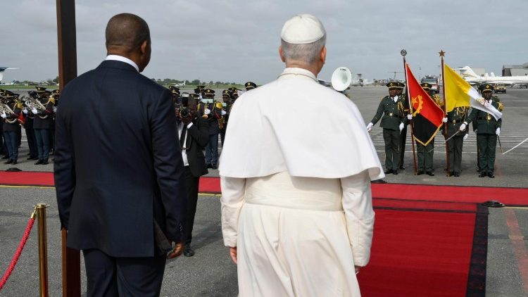 La ceremonia de despedida de Angola