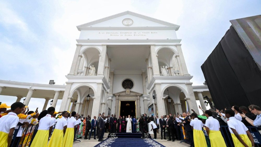 Mše svatá u baziliky Neposkvrněného početí v Mongomu, 22. 4. 2026