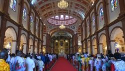2026.04.22 Viaggio Apostolico in Guinea Equatoriale -  Santa Messa alla Basilica dellâ  Immacolata Concezione di Mongomo
